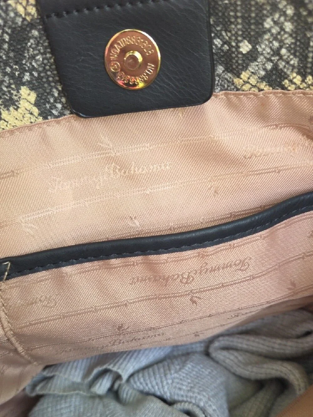 NWOT! Tommy Bahama!Beach Tote! Neutral Snake-Print Large Bag with Black Trim